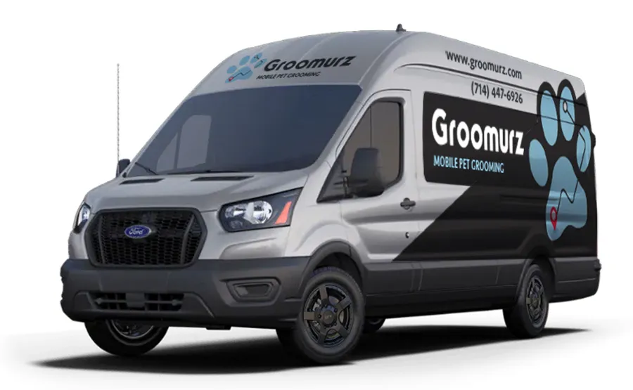 Groomurz Ford Transit exterior